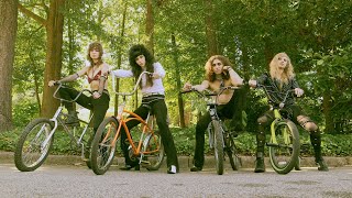 STARBENDERS - Something Ain&#39;t Right (Official Music Video)