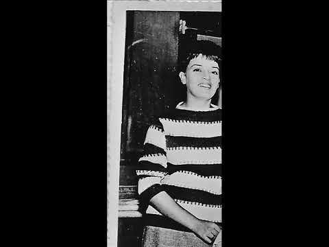 ESTAMOS TRISTES na voz de SIDNÉIA  com  THE FLYERS   1964