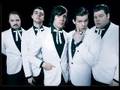 the hives - well alright! (the black and white album ...