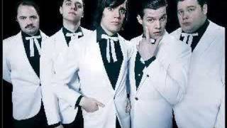 the hives - well alright! (the black and white album)