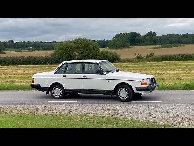 872335 Volvo 244 2.3 - 1989