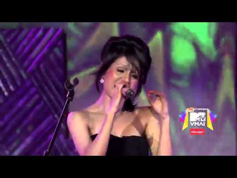 Madari by Vishal Dadlani  Clinton Cerejo   Sonu Kakkar at VMAI 2013 medium