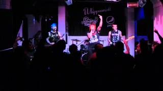 The Casualties - 4Q (Live in Oviedo, 4/04/2014)