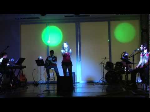 BIDELLATI-C.E.M-RECITAL POP - Ana Carolina - "Man I feel like a Woman"-12/2011