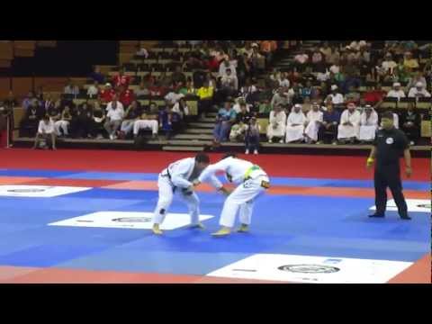 Black belt FINAL! Lucus Lepri vs Roberto Satoshi Abu Dhabi Pro 2012 -76 kg