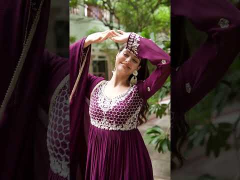 Wine Elegant Faux Blooming Gown with Bead Embroidery & Designer Lace Dupatta – Full-Sleeve Pan V-Neck Ensemble