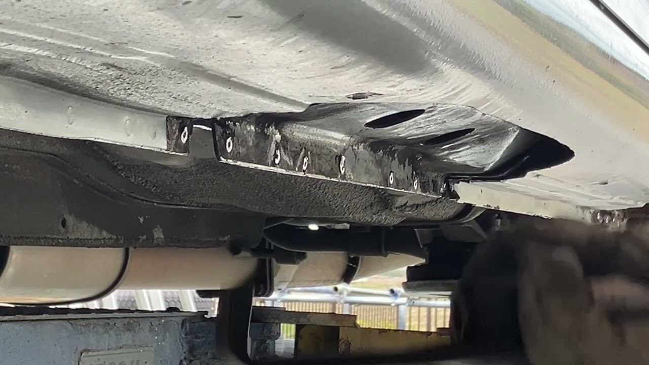 【ER34】突き上げ凹みを下引き鈑金