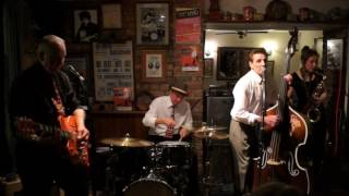 Mike Dee and the D-Tones - The Shape I'm In