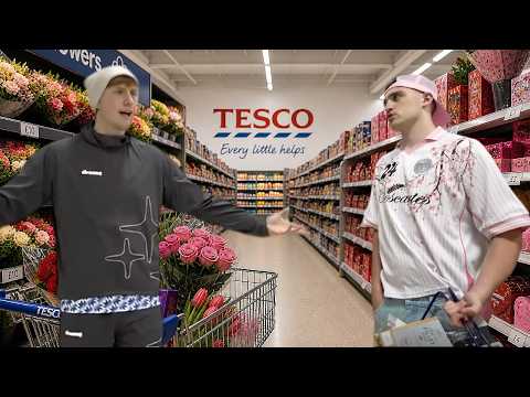 Angryginge and Tays Go Shopping For Their Date!