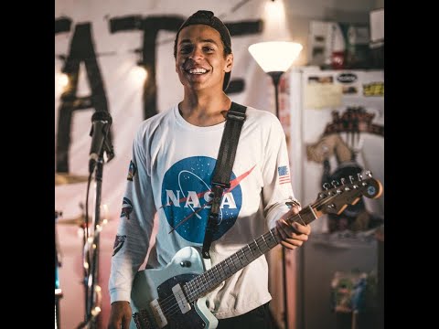 FAZIO'S FRETS MUSIC - ALEX EDITH VIDEO