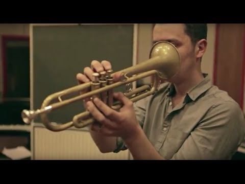 Jean-Paul Estievenart Trio preview thumbnail