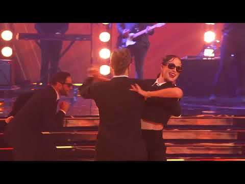 Team Chicago’s Performance with Alfonso Ribeiro | Dancing with the Stars