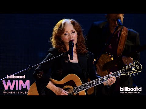 Bonnie Raitt Performs 'Angel From Montgomery' At the 2022 Billboard Women In Music Awards