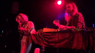 Connan Mockasin performing I Want To Roll With You