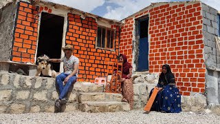 Painting a nomadic house: Abu Dhar's art in house building (2024) nomadic life style
