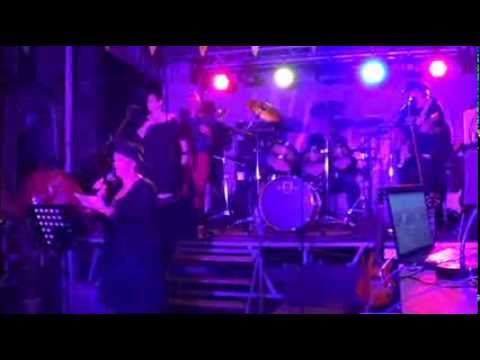 den azijnzieker   les escargots de gand   met speciale gaste Gwendoline vd Foefelateurs