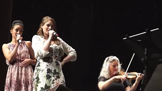 Stig Rossen, Linda Oloffson og Frederikke Kampmann synger I FEEL PRETTY  (Olinerne)
