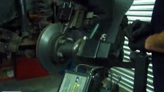 preview picture of video 'Brake Disc Skimming in Kent - Central Auto Centre, Orpington/Bromley, Kent, UK'