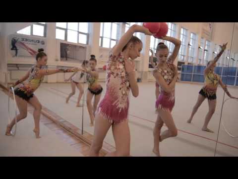 #STENISKANABALA mannequin challenge