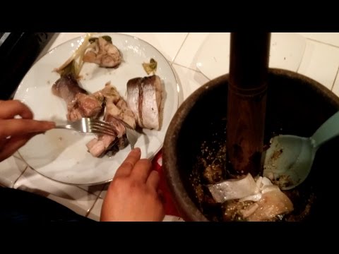 C/w Nana: Lao Smashed Fish Soup (ປົ່ນປາ == Pohn Pa)