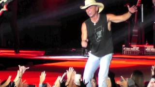Young Kenny Chesney Brother&#39;s Of The Sun Tour 2012 New Orleans, LA. Live