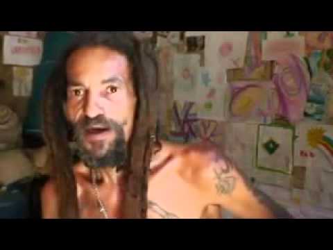 Violentamente Pacífico Legendado