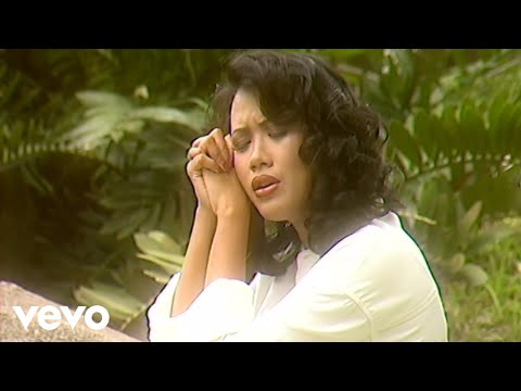 Safura - Kala Cinta Itu Buta (Official Music Video)