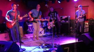 The Oranges Band - I Live Alone (live @ DC9 9/11/14)