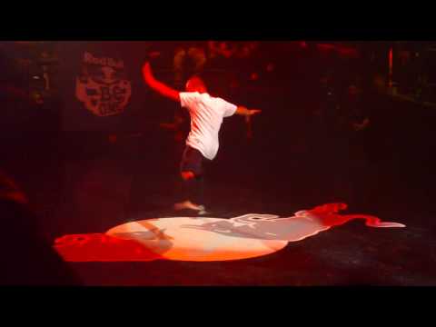 Redbull BC One 2009 - Thesis vs Lilou [HD]