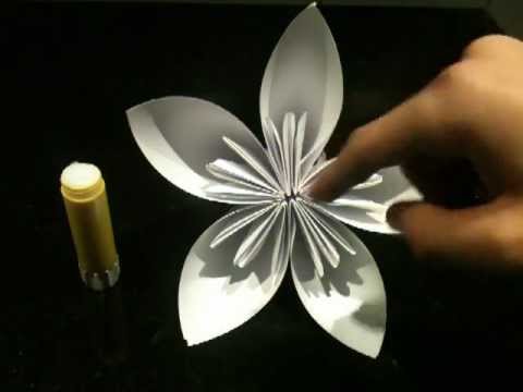 comment construire une fleur en papier