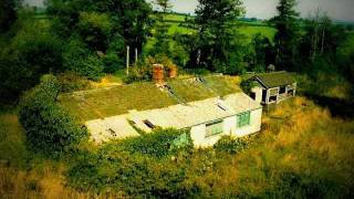 preview picture of video 'USK RAILWAY STATION. 'THEN AND NOW' (LLANDENNY)'