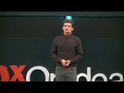 Tinerii și vremea | Alex Trandafir | TEDxOradea