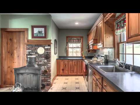 114 Townsend Rd, Groton MA - Ursula Flury - Tel 978-697-1519