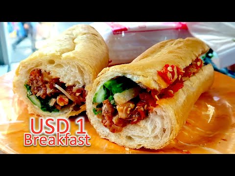 Phnom Penh Cheap Breakfast | Bread with Pate & Pickled Papaya