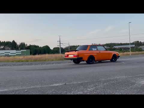 It's BACK! Volvo 242 V8