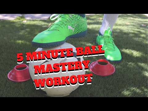 IMPROVE YOUR BALL CONTROL/DRIBBLING - Daily 5 MINUTE Routine | Soccer Ball Mastery Workout