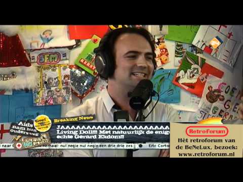 SR2010: Gerard Ekdom lipsynct Living Doll van Cliff Richard - 3FM Serious Request 2010