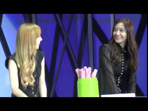 snsd Shenzhen fanmeet 140930 - Yoona and Taeyeon