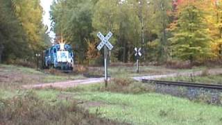 preview picture of video 'Great echoing P5a horns on the E&LS in the north woods.'