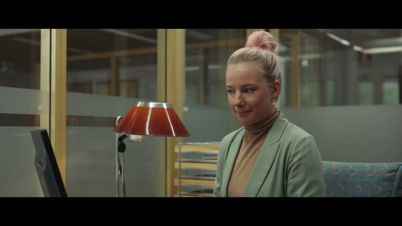 MIELENSÄPAHOITTAJA ESKORTTIA ETSIMÄSSÄ – Mikä pankki se sellanen on, jossa ei oo rahaa?