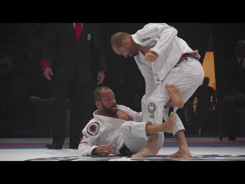 Hélio Soneca x Megaton Dias   Abu Dhabi Legends