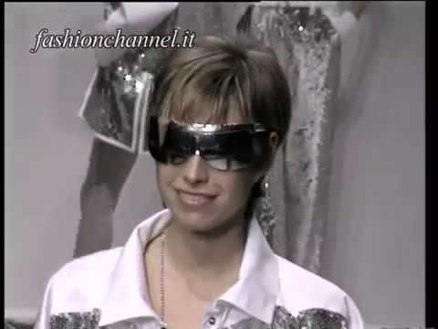 "Courrèges" Autumn Winter 1994 1995 Paris 5 of 6 pret a porter woman by FashionChannel