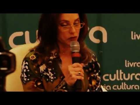 Christiane Torloni se emociona ao ler o poema Violenta de Eduardo Ruiz