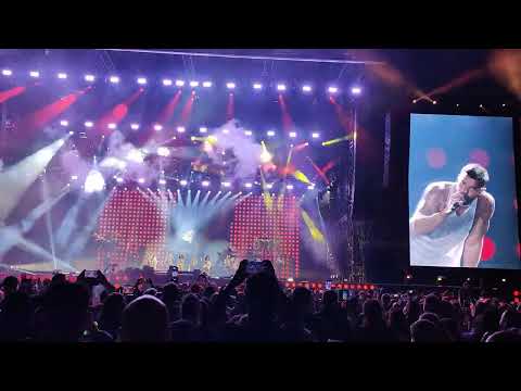 Ricky Martin - Livin La Vida Loca (Live in Budapest)