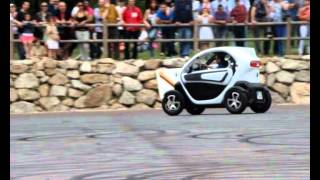 preview picture of video 'Renault Twizy en el IV Encontro de coches clásicos, históricos e deportivos de Culleredo'