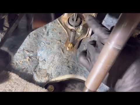 Toyota Hilux adjust clutch pedal play