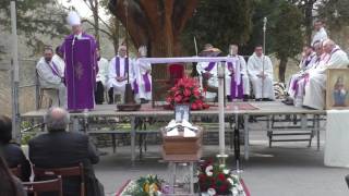 ariano-saluta-il-sacerdote-amico-degli-ammalati