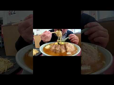 [ #Shorts ]ラーメン山岡家でG系特製もやし味噌チャーシューラーメン[咀嚼音 飯テロ 外食 動画]大盛りを食べるオヤジJapanネギ巻き