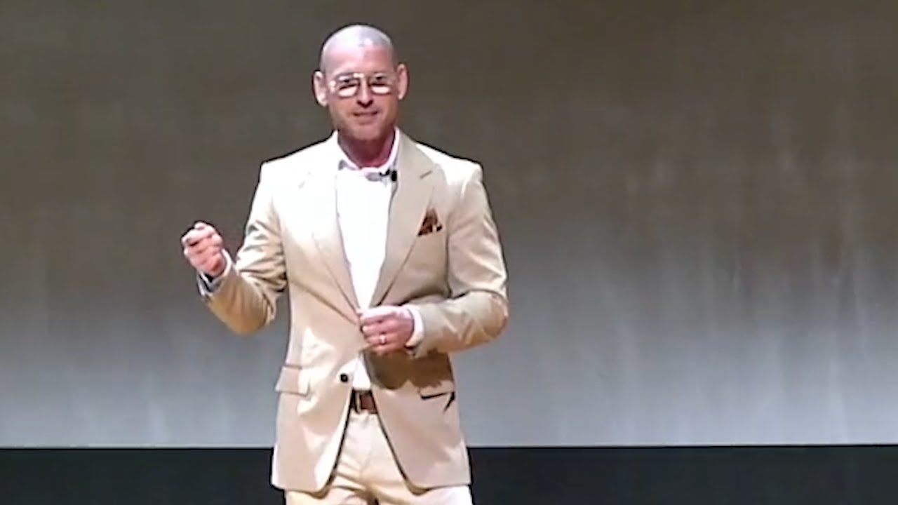 Todd Kane on stage