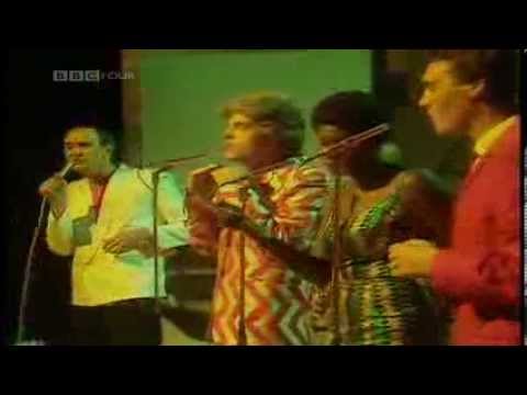 Darts: "It's Raining" (UK, 1978)